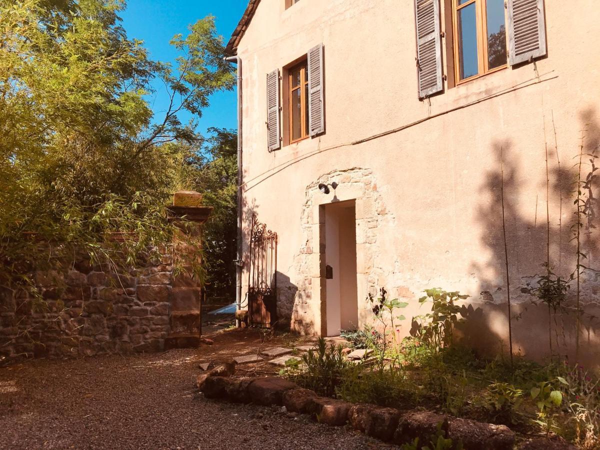Maison De Famille Et D'Ami-E-S Valady Bagian luar foto